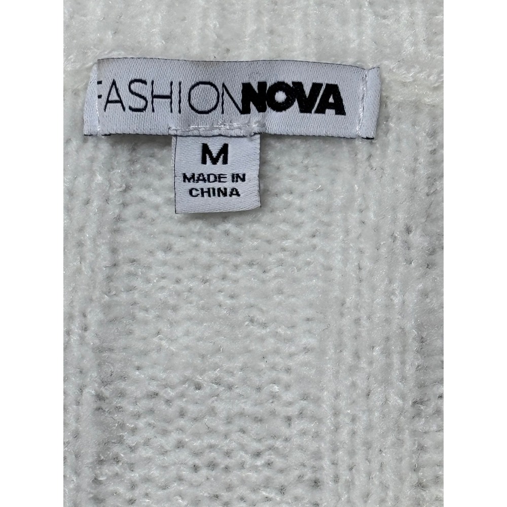 Used Fashion Nova Womens White Distressed Cropped Knit Sweater Size Med Good Con - Picture 3 of 6
